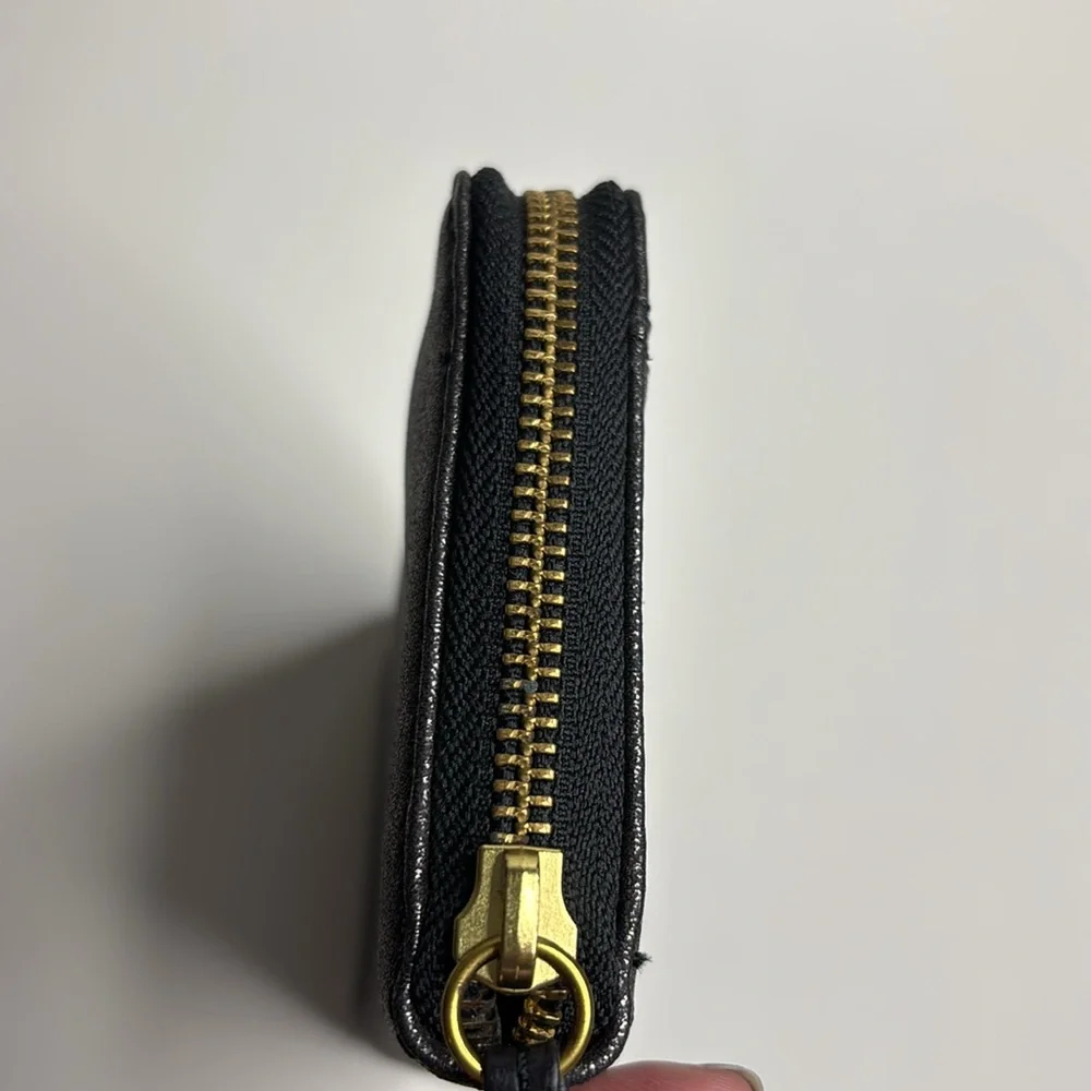 Fossil Tara clutch in metallic with tassel zipper pull - Picture 6 of 11